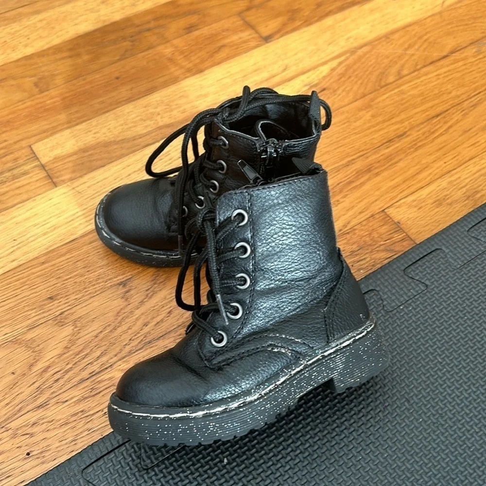 Sincerly Jules Toddler Black Combat Lace Boots - Glitter Sole Size 6
